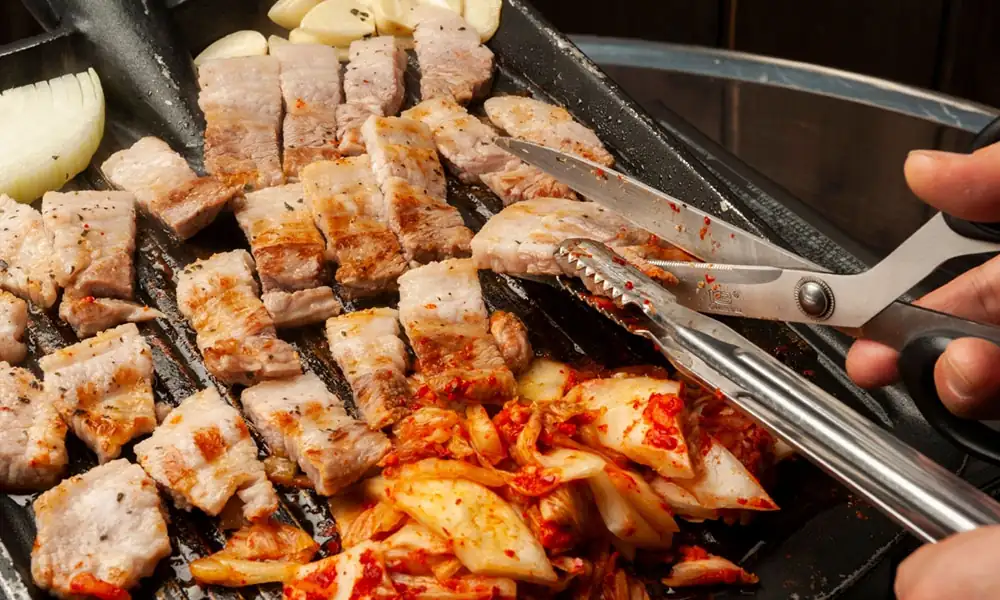 Crispy grilled pork belly with kimchi