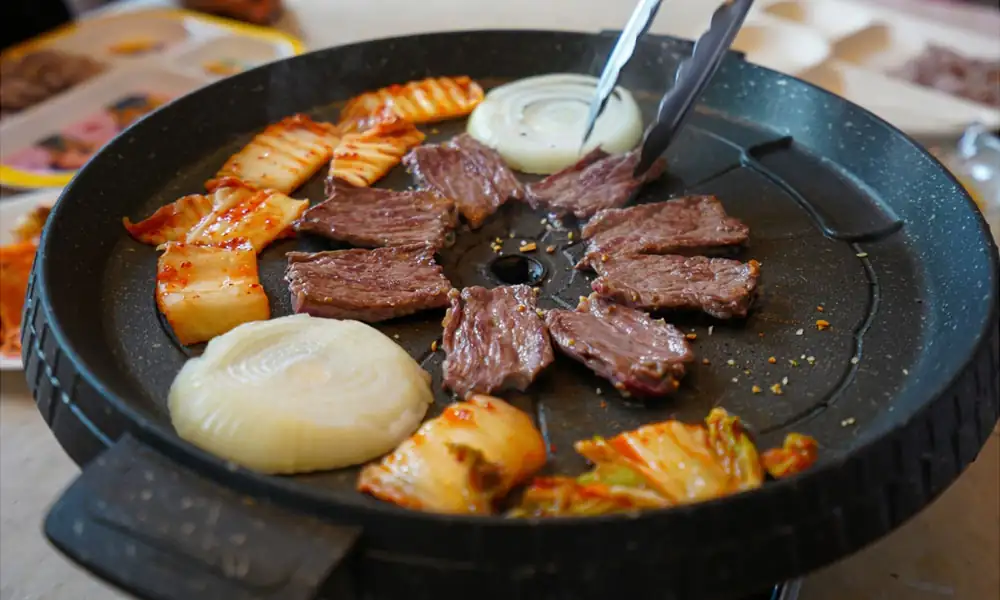 Grilled beef and kimchi platter